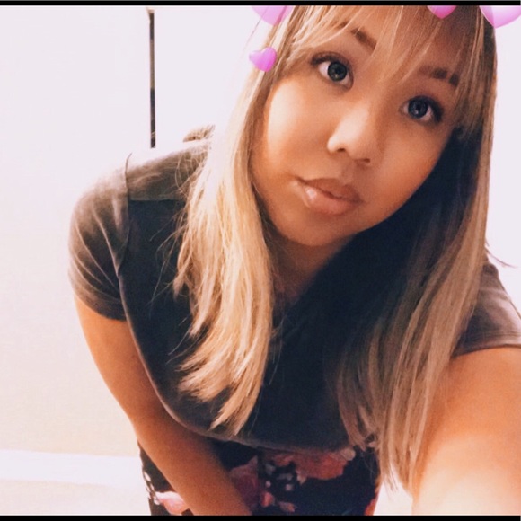 Meet your Posher, Leah - Picture 1 of 1